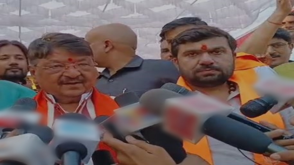 कमलनाथ और नकुलनाथ पर मंत्री विजयवर्गीय का तंज, कहा- हेलीकॉप्टर और हवाई जहाज वालों के लिए बीजेपी के दरवाजे बंद