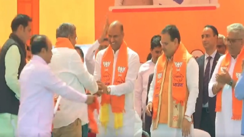 Lok Sabha Election 2024: कांग्रेस के पूर्व मंत्री राजेंद्र यादव और लाल चंद कटारिया हुए भाजपा में शामिल