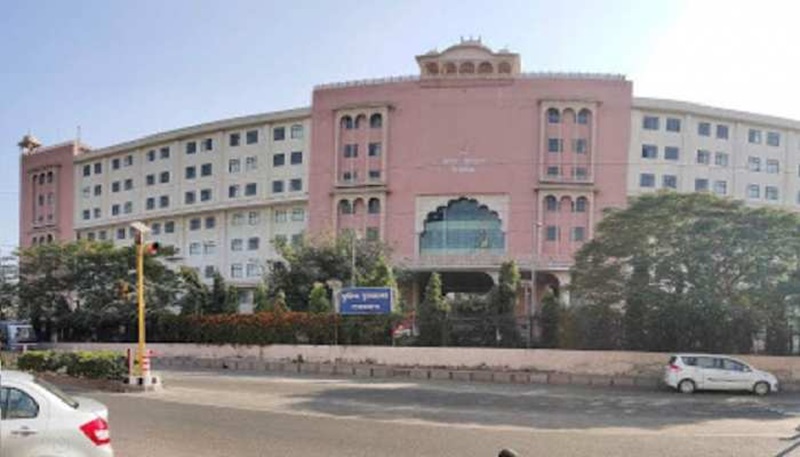 Rajasthan News: राजस्थान और गुजरात के डीजीपी के बीच हुई बैठक, अब माफिया-गिरोह पर होगी सख्त कार्रवाई