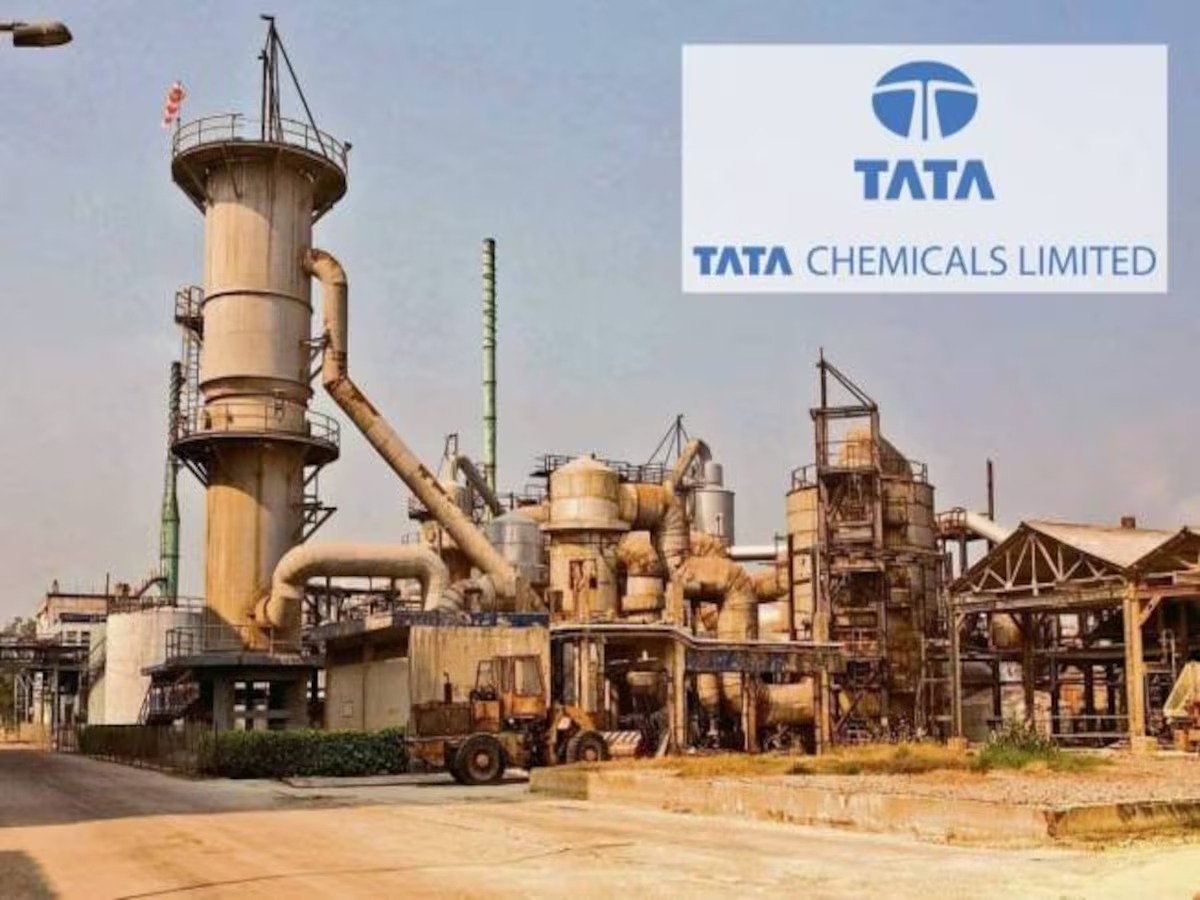 Tata Chemicals Ltd Share: टाटा केमिकल्स के शेयर में आई बड़ी गिरावट, धड़ाधड़ शेयर बेच रहे ट्रेडर, सामने आई ये बड़ी वजह