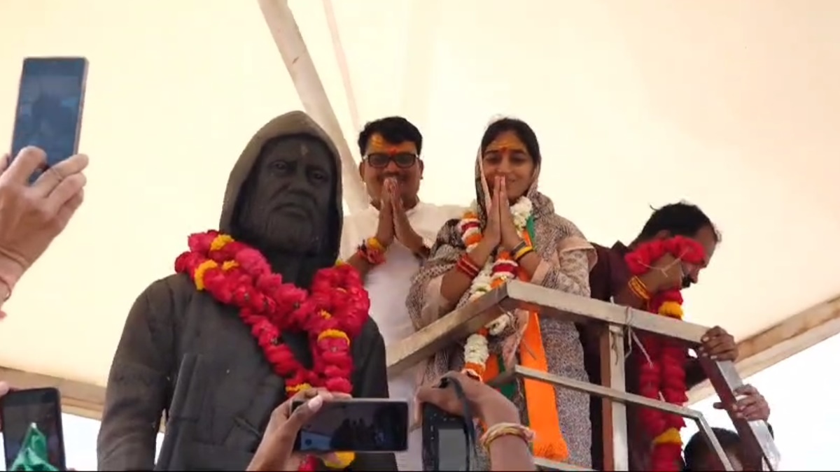 वन मंत्री की पत्नी के छलके आंसू: लोकसभा टिकट मिलने पर बोलीं- मोदी है तो सब मुमकिन है