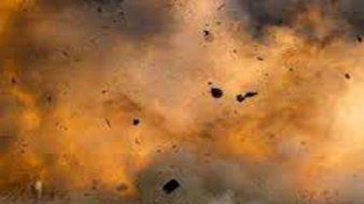 Odisha News : मामूली विवाद पर गांव में बमबारी, इलाके में दहशत