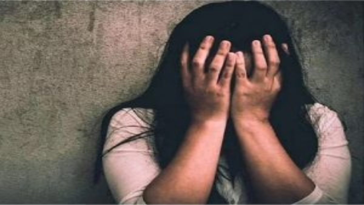 शादी का झांसा देकर युवती से दुष्कर्म: आरोपी युवक के खिलाफ केस दर्ज, तलाश में जुटी पुलिस