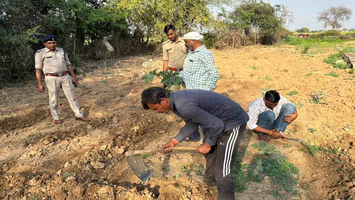 गुंडा-बदमाशों को पढ़ाया पर्यावरण प्रेम का पाठ: पुलिस ने हाजिरी लगाने आए पुराने आरोपियों से कराया पौधरोपण