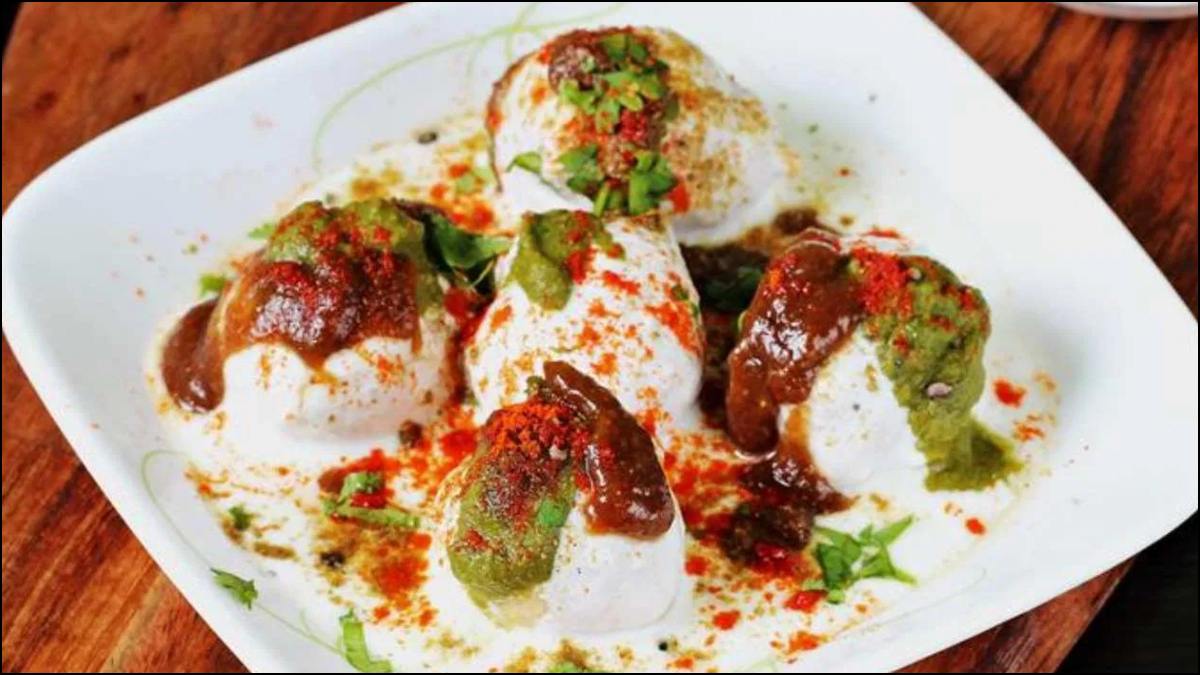 इस होली गुजिया, पकौड़े के साथ बनाए कुछ और भी खास, घर पर try करें दही भल्ले की ये रेसपी…