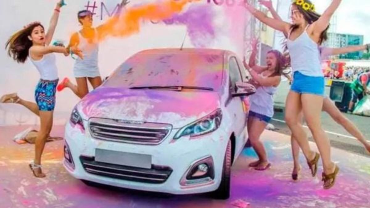 कार से हटाना है होली का रंग, तो घबराएं नहीं, ऐसे होगा ये काम आसान