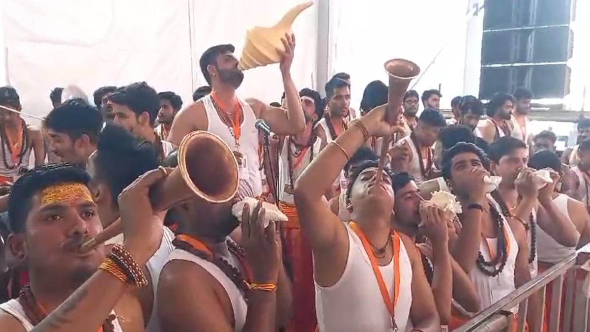 विक्रमोत्सव का अद्भुत शंखनाद; VIDEO: डमरू, पुनेरी ढोल और शंखध्वनि से गूंज उठी अवंतिका नगरी, 108 युवाओं ने दी शानदार प्रस्तुति
