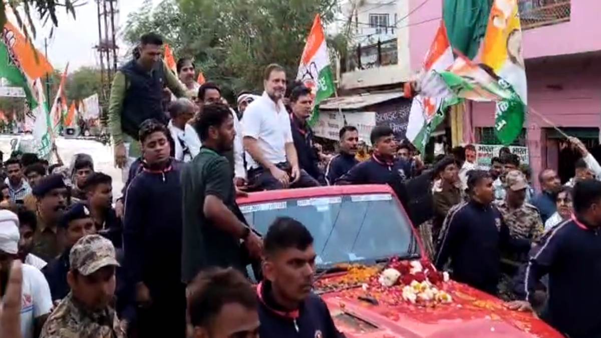 ग्वालियर पहुंची राहुल गांधी की न्याय यात्रा: खुली जीप में सवार होकर लोगों का किया अभिवादन, कहा- ‘हम नफरत के खिलाफ लड़ रहे’