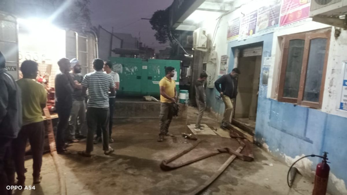 CG NEWS : बैंक में चोरी नहीं कर पाए तो लगा दी आग, समय रहते दमकल ने पाया काबू