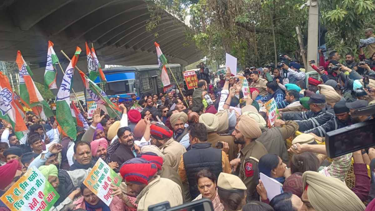 नगर निगम कार्यालय पर ताला लगाने के मामले में पूर्व मंत्री और सांसद समेत 400 कांग्रेसी भेजे गए जेल, आज होनी है सुनवाई
