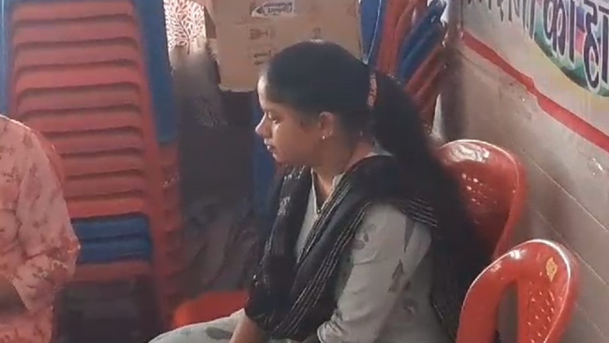 रिश्वतखोर महिला अधिकारी का ट्रांसफर: लोकायुक्त की कार्रवाई के बाद एक्शन, 7 हजार की घूस लेते पकड़ाई थी अफसर