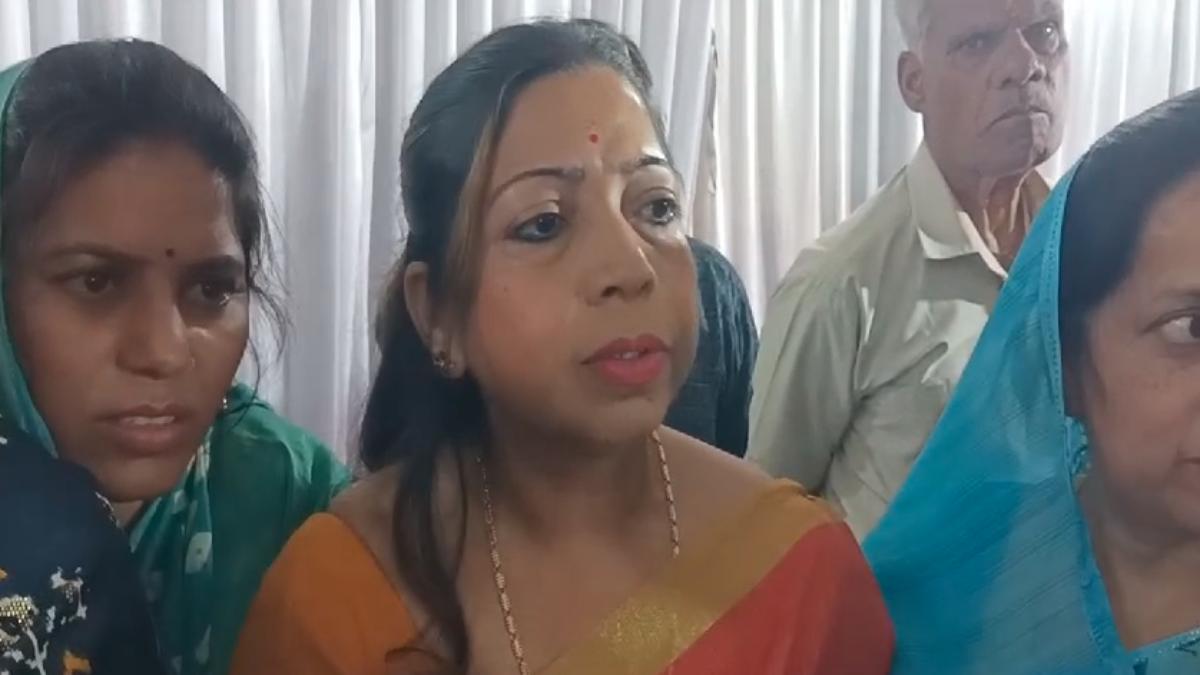 महिला पार्षदों के अध्यक्ष पति पर गंभीर आरोप: कहा- ‘घर मंगाता है सरकारी फाइल, मांगता है कमीशन’