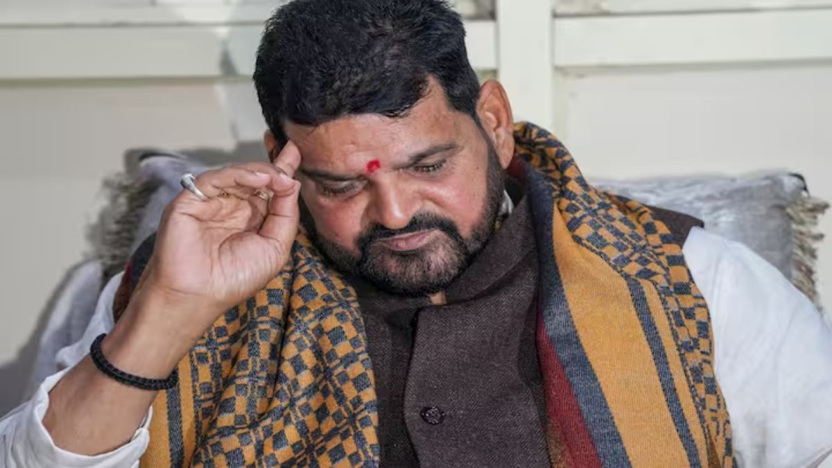 Lok Sabha Elections : रेप के आरोपी बृजभूषण सिंह का कटेगा टिकट! जानिए कैसरगंज से किसे उतारेगी BJP