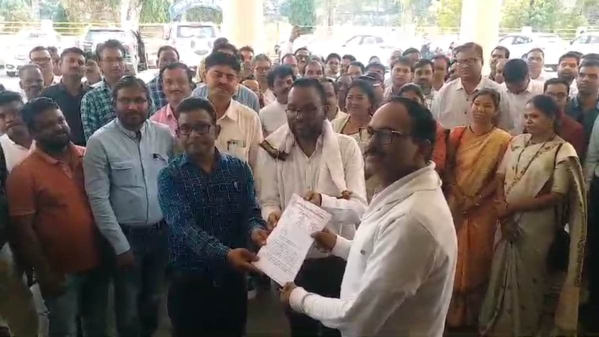 असिस्टेंट इंजीनियर की पिटाई का मामला: इंजीनियर्स एसोसिएशन ने दी हड़ताल की चेतावनी, सभी आरोपियों की जल्द से जल्द गिरफ्तारी की मांग