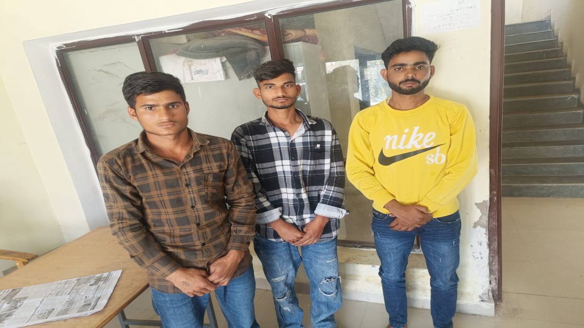 हत्या के प्रयास के 3 आरोपी गिरफ्तार: लेनदेन को लेकर की थी फायरिंग, कट्टा और जिंदा कारतूस जब्त