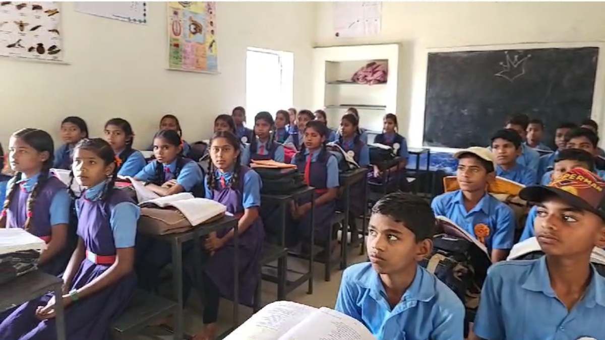 CG NEWS : स्कूल में खसरे का बढ़ा खतरा, 14 बच्चे पाए गए संक्रमित, स्वास्थ्य विभाग में मचा हड़कंप, स्कूलों में अलर्ट जारी