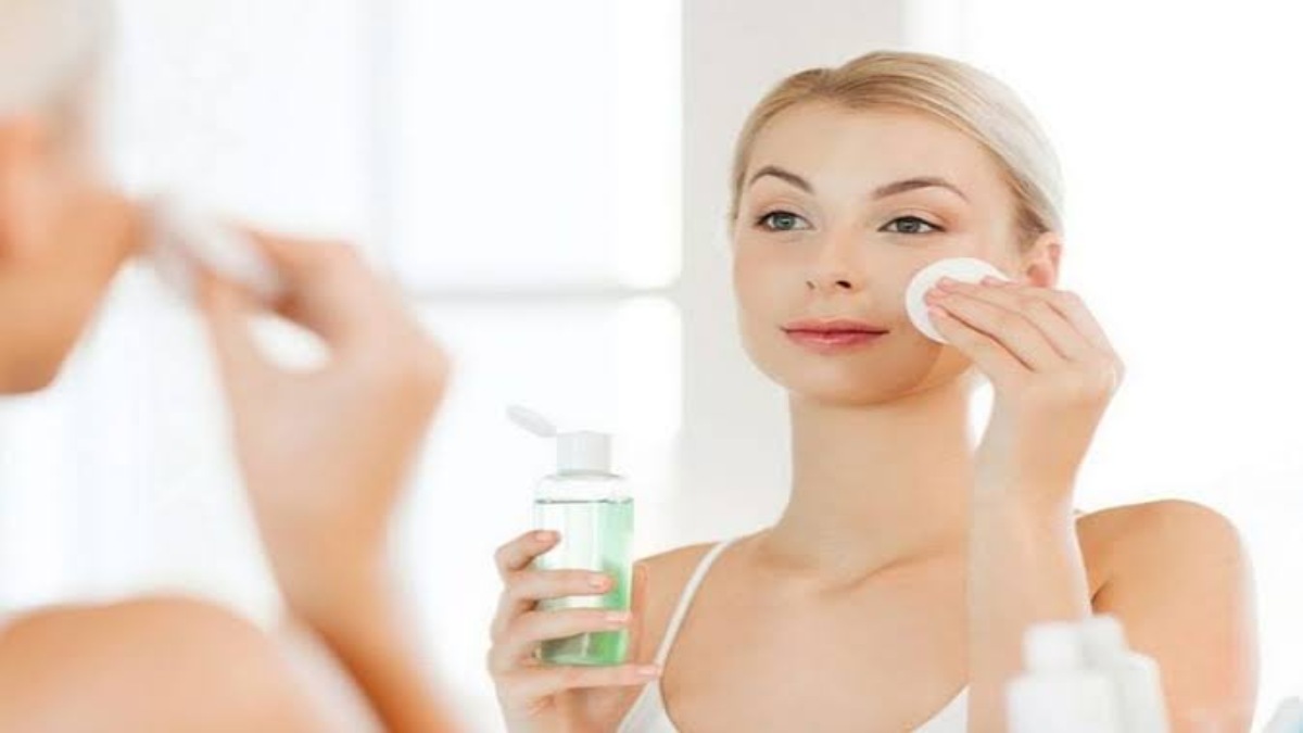 Skin Care Tips : स्किन को फ्रेश फील कराने के लिए घर पर तैयार करें रोजमेरी और मिंट का टोनर, जानें इसके इस्तेमाल के फायदे