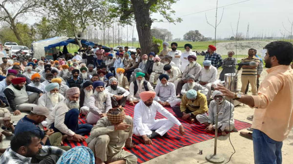 नगर निगम ने बनाया 18 करोड़ का यूटिलाइजेशन प्लांट, लोगों ने जड़ा ताला, सांसद समेत 100 के खिलाफ केस दर्ज