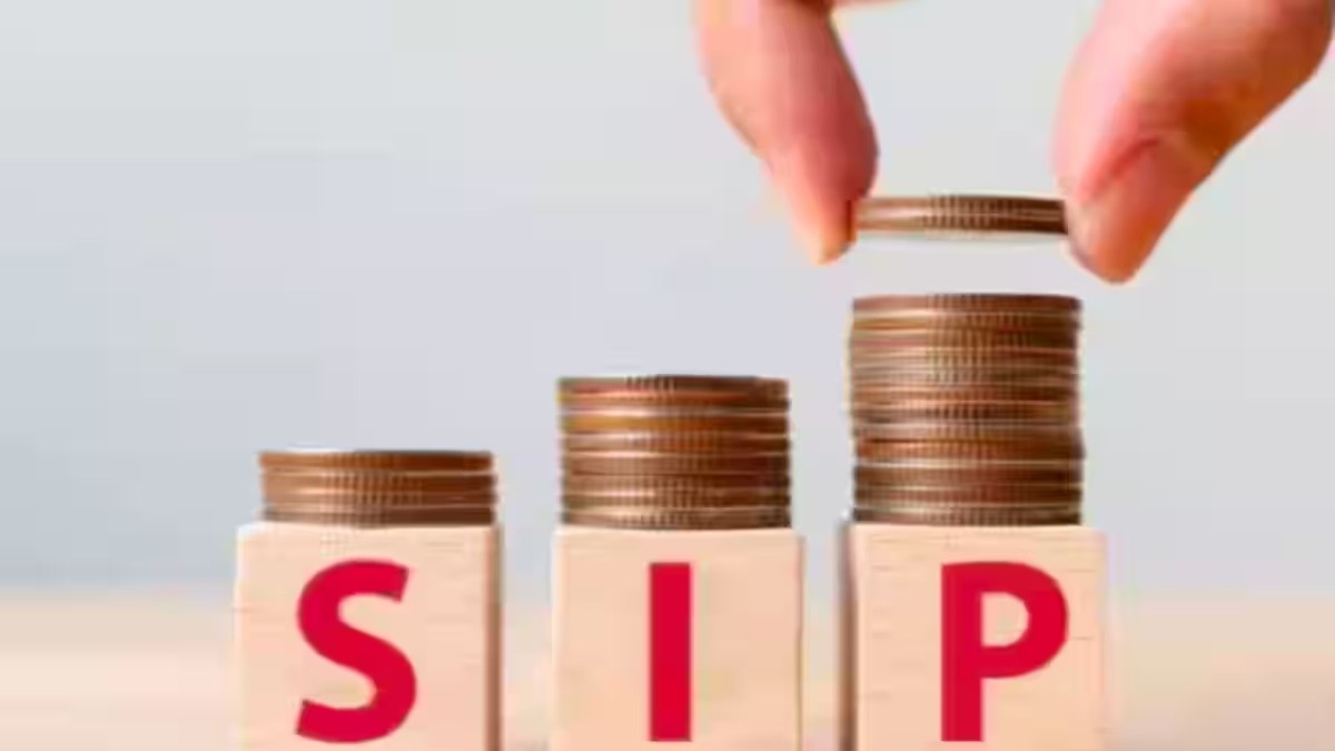 SIP Investment Benefits : सिर्फ 4 लाख 20 हजार का  निवेश और मिलेंगे 65 लाख रुपये, जानिए कैसे कमा सकते हैं मुनाफा