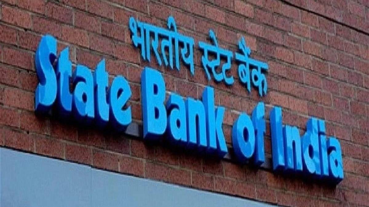 SBI New Rules Update : बैंक ने करोड़ों ग्राहकों को दिया तगड़ा झटका, जानिए किस नियम में हुआ बड़ा बदलाव ?