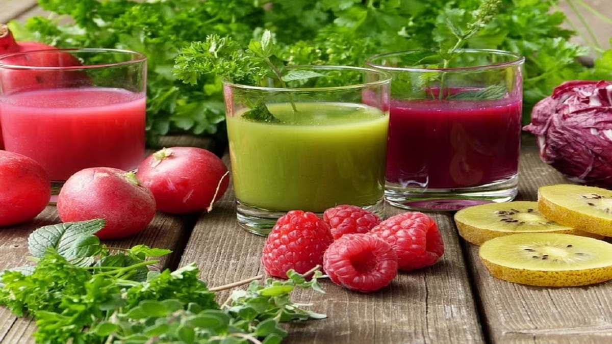 Body डिटॉक्स के चक्कर में आप भी पीते हैं बहुत ज्यादा जूस ? तो पहले जान लें इससे होने वाले नुकसान