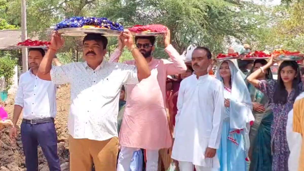 हिन्दू-मुस्लिम एकता की मिसाल सिपाही बाबा की दरगाह:   अकीदत के साथ मनाया गया उर्स, अमन-चैन की मांगी दुआ