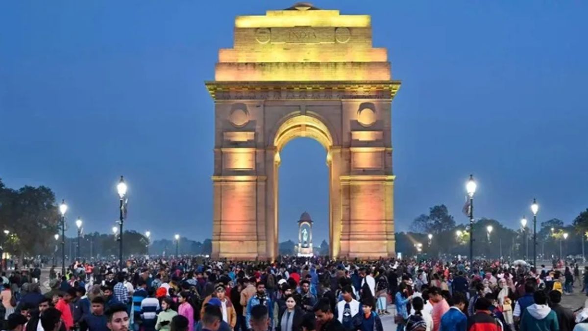युवाओं से अधिक होगी बुजुर्गों की संख्या : सबसे ज्यादा आबादी वाले देश भारत में गहरा जाएगा जनसंख्या का संकट, 2050 तक हो जाएगी स्थिति भयावाह…