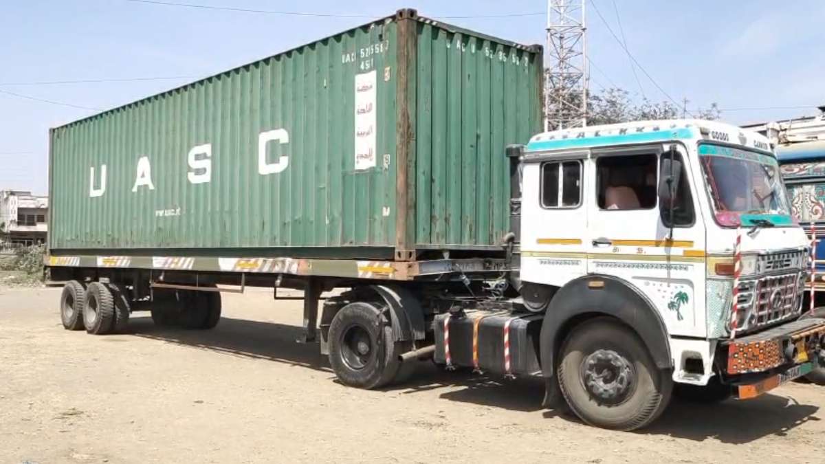 इस बार कंटेनर…! 1 करोड़ से ज्यादा की अवैध शराब पकड़ाई, 35 लाख का Container भी जब्त, आरोपी गिरफ्तार