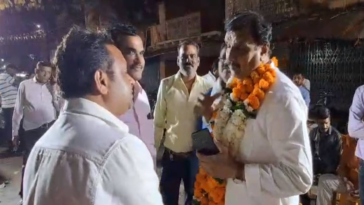 लोकसभा चुनाव: नाम की घोषणा के पहले ही नेताजी का स्वागत, दिनेश यादव बोले- पार्टी ने टिकट कर दिया फाइनल