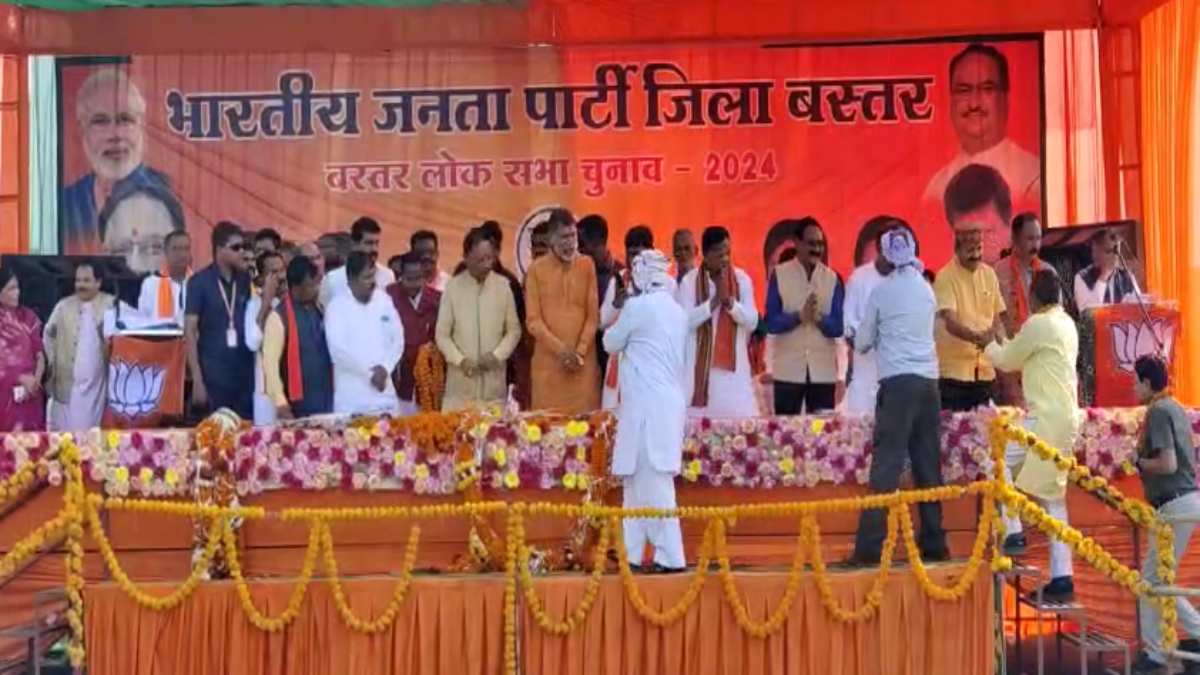 बस्तर में गरजे सीएम साय, कहा – भ्रष्टाचार के सरगना है भूपेश बघेल, महादेव एप मामले में दर्ज हो गई है FIR, पाक साफ है तो क्यों डर रहे पूर्व सीएम