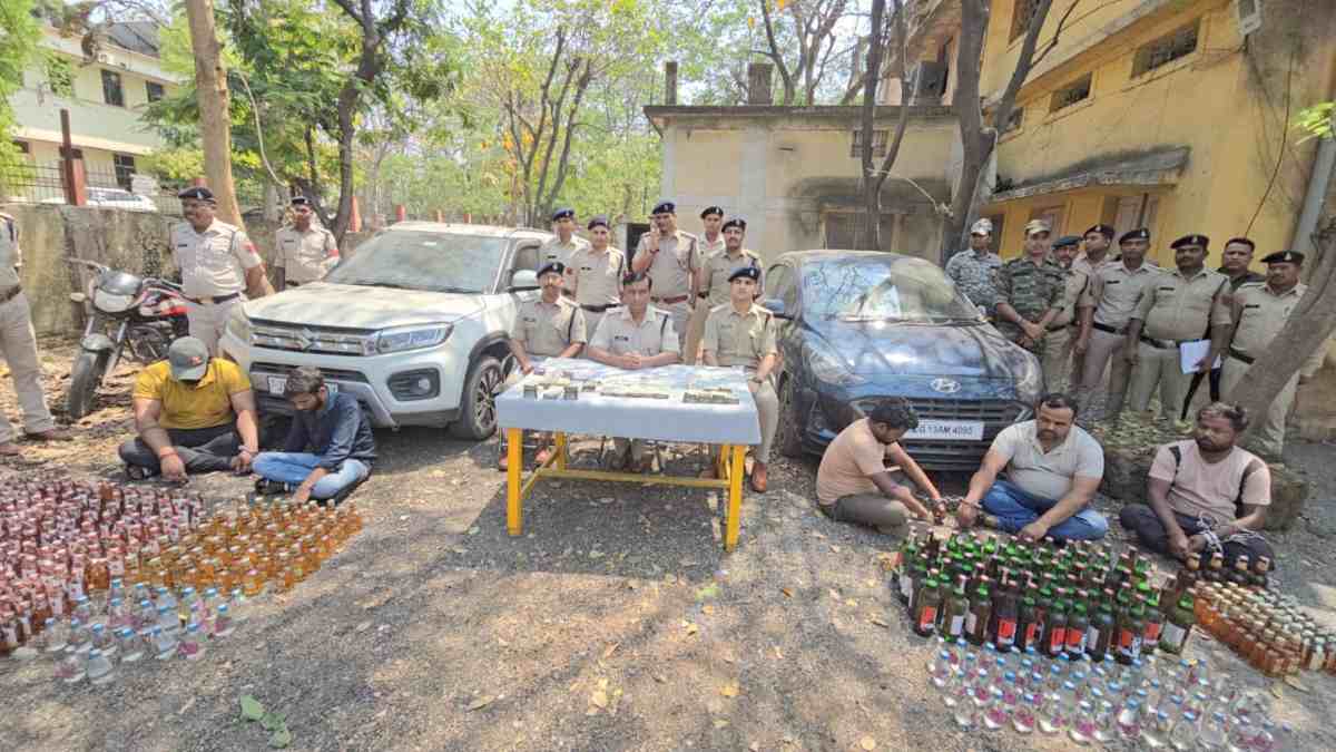 CG CRIME : 9 आरोपियों से 158 लीटर शराब जब्त, 3 वाहनों से 11.54 लाख रुपए भी बरामद