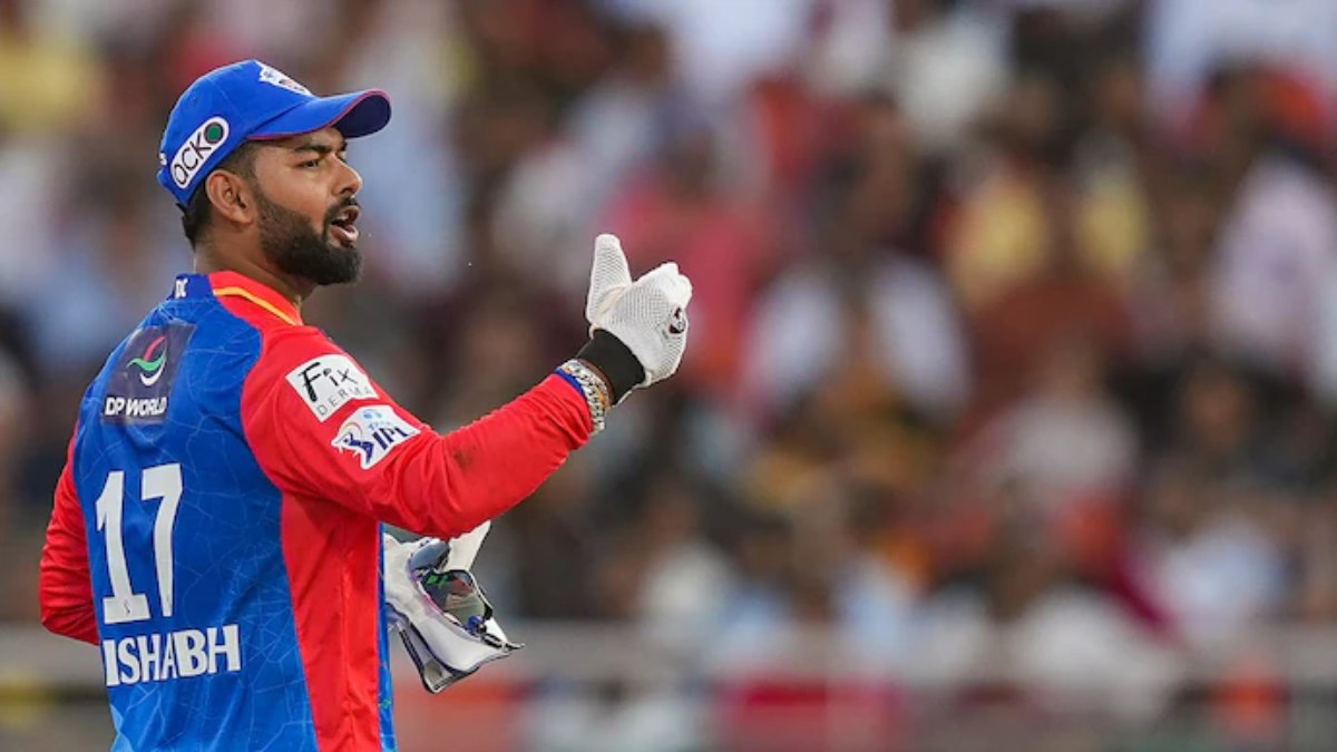 IPL 2024: आउट होते ही आपा खो बैठे Rishabh Pant, गुस्से में कर दी ये हरकत, देखें VIDEO…