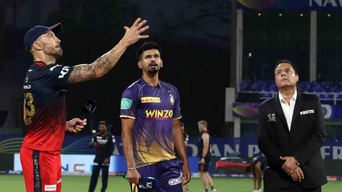RCB vs KKR IPL 2024: कोलकाता नाइट राइडर्स ने टॉस जीतकर बॉलिंग करने का लिया फैसला, जानिए दोनों टीमों की प्लेइंग-11