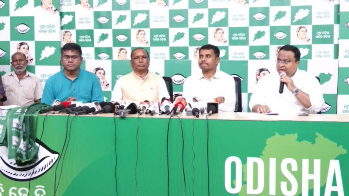Odisha News : पूर्व BJD नेता ने की घर वापसी, राज्यसभा सदस्य सस्मित पात्र और संगठन सचिव प्रणब दास ने दिलाई पार्टी की सदस्यता