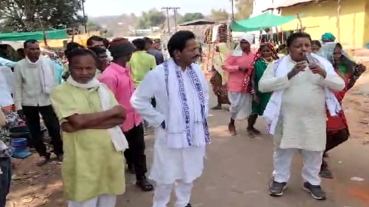 Lok Sabha Elections: चुनाव लड़ने चंदा मांग रहे बसपा प्रत्याशी, कहा- जनता के पैसों से लड़ेंगे हक-अधिकार की लड़ाई