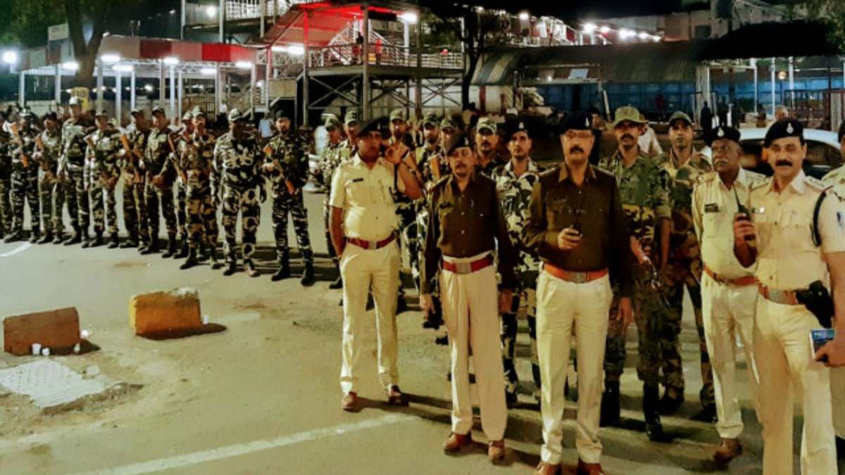 Loksabha election 2024: शांतिपूर्ण व निष्पक्ष चुनाव संपन्न कराने पुलिस ने निकाला फ्लैग मार्च