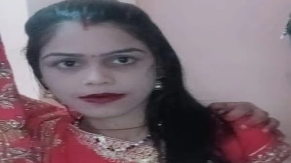 Crime News : बोरे में मिली महिला की लाश, पीछे से बंधे थे दोनों हाथ, सिर पर चोट के निशान, जांच में जुटी पुलिस