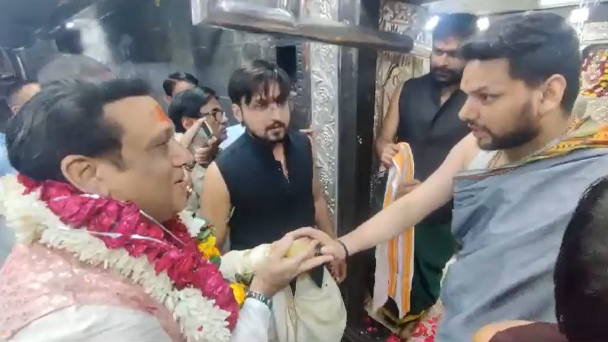 फिल्म अभिनेता गोविंदा पहुंचे उज्जैनः बाबा महाकाल की पूजा-अर्चना कर भगवान शिव का लिया आशीर्वाद