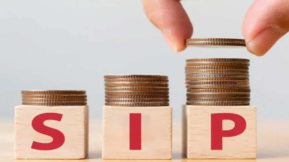 SIP Investment Benefits: सिर्फ 4.20 लाख करें निवेश, मिलेंगे 65 लाख रुपये, जानिए कैसे कमा सकते हैं मुनाफा ?