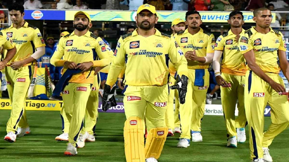 CSK vs RCB IPL 2024: मैच से पहले आरसीबी के लिए बजी खतरे की घंटी, चेन्नई का ये तूफानी खिलाड़ी हो गया फिट, अब किसी की खैर नहीं !
