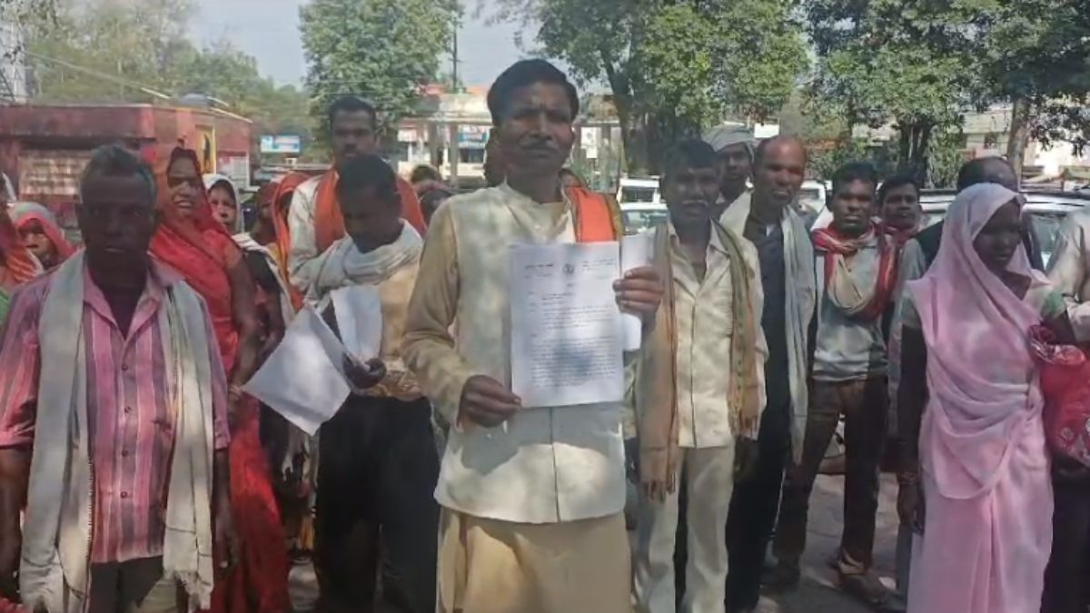 पूर्व विधायक सहित किसानों ने जल समाधि लेकर चुनाव बहिष्कार की दी चेतावनी, एक महीने से चल रहा विरोध प्रदर्शन, जानिए क्या है पूरा मामला 