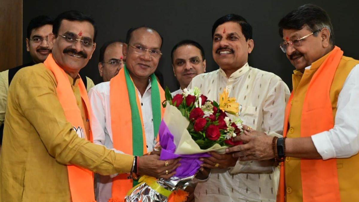 अमरवाड़ा विधानसभा सीट पर होगा उपचुनाव: कमलेश शाह का इस्तीफा मंजूर, BJP ज्वाइन करने के बाद दिया था त्याग पत्र