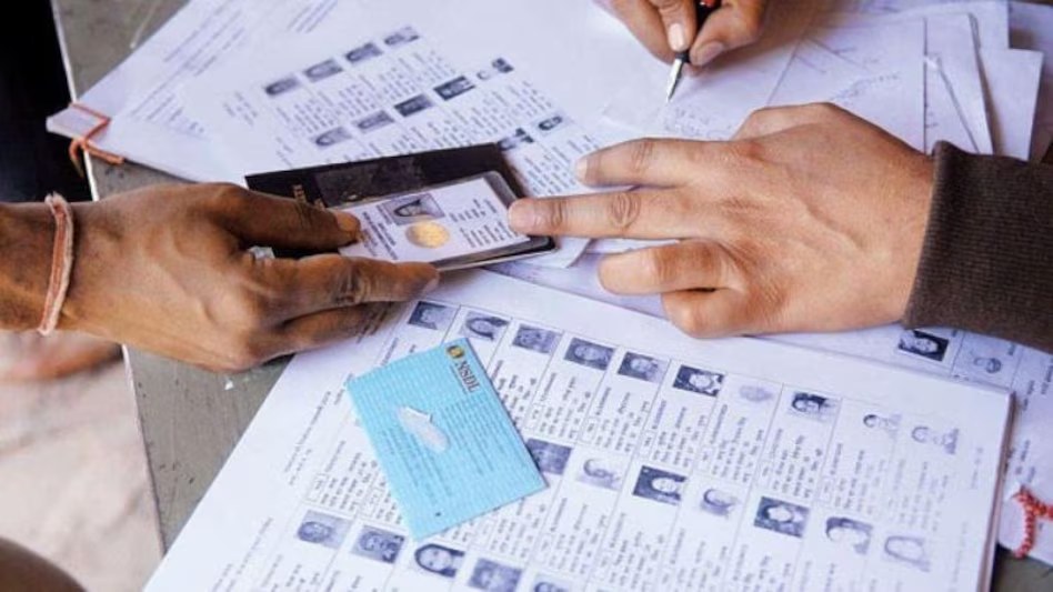 Lok Sabha Elections 2024: घर बैठे मतदाता सूची में जुड़वाएं अपना नाम, यह है ऑनलाइन अप्लाई करने का पूरा प्रोसेस
