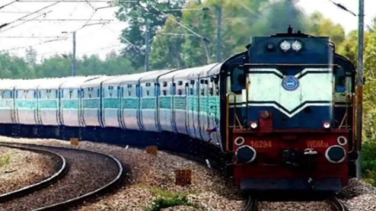 रेल यात्रियों के लिए अच्छी खबर: 12 से 28 मार्च तक चलेंगी 6 होली स्पेशल ट्रेन, जानें पूरा शेड्यूल