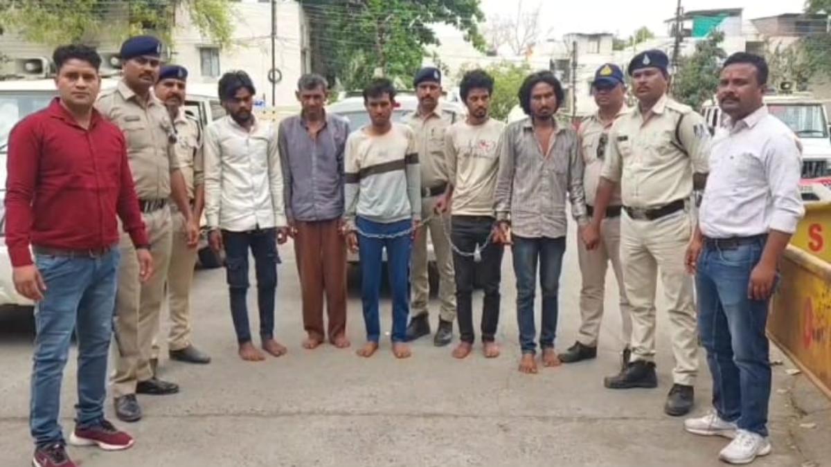 MP CRIME: अवैध शराब परिवहन करते 6 आरोपी गिरफ्तार, 10 पेटी मदिरा समेत कार जब्त