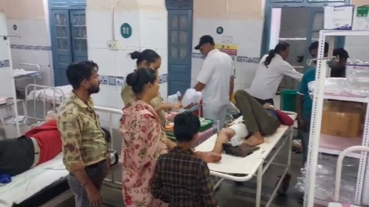 महाकाल की नगरी में फिर दबंगई: मंदिर जा रहे श्रद्धालुओं की कार टकराने पर हुआ विवाद, बदमाशों ने बीच बचाव करने आए लोगों को मारा चाकू, 6 घायल