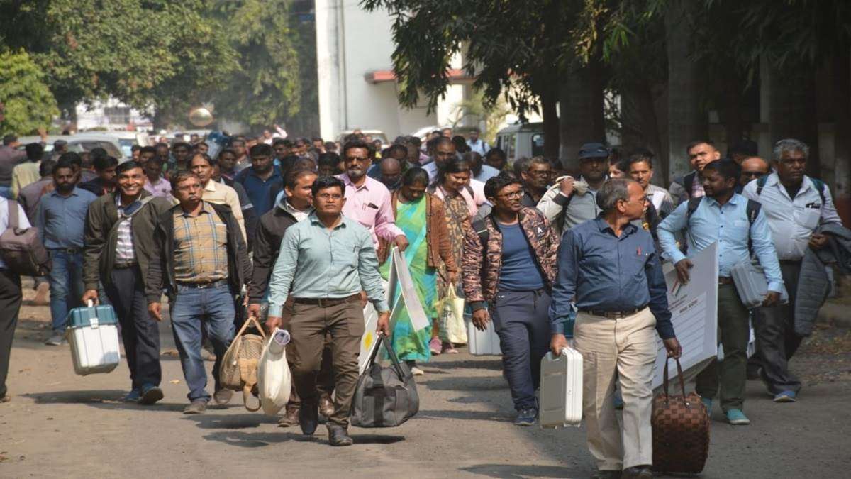 First phase Election: जबलपुर में 8000 से ज्यादा सुरक्षाकर्मी रहेंगे तैनात, 15 हजार से अधिक कर्मचारियों की लगाई गई ड्यूटी, 18 अप्रैल को होगा मतदान सामग्री का वितरण