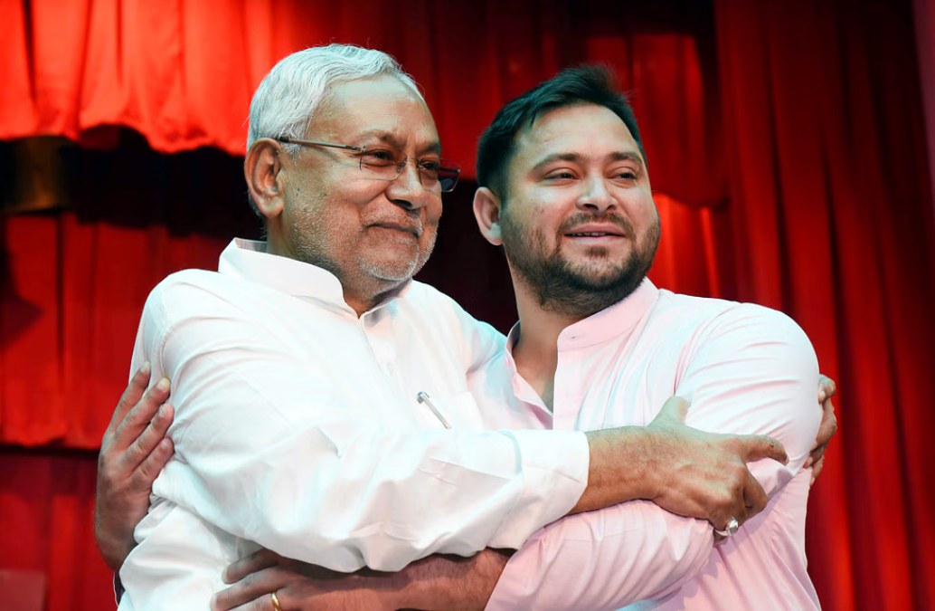 Tejashwi Yadav: मंच पर तेजस्वी को आई सीएम नीतीश कुमार की याद; कहा- ‘चाचा नहीं पलटे होते तो…’