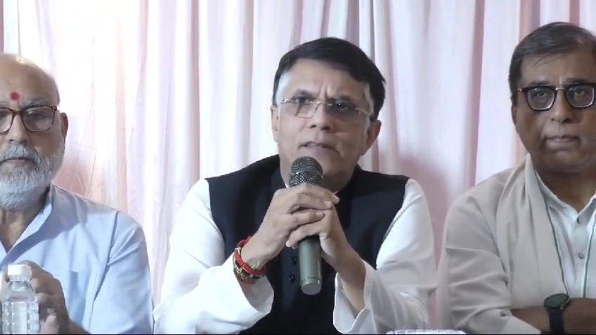 Sam Pitroda Controversy: सैम पित्रोदा के बयान पवन खेड़ा ने दी सफाई, कहा- यह उनका पर्सनल ओपिनियन, पार्टी का कोई लेना-देना नहीं