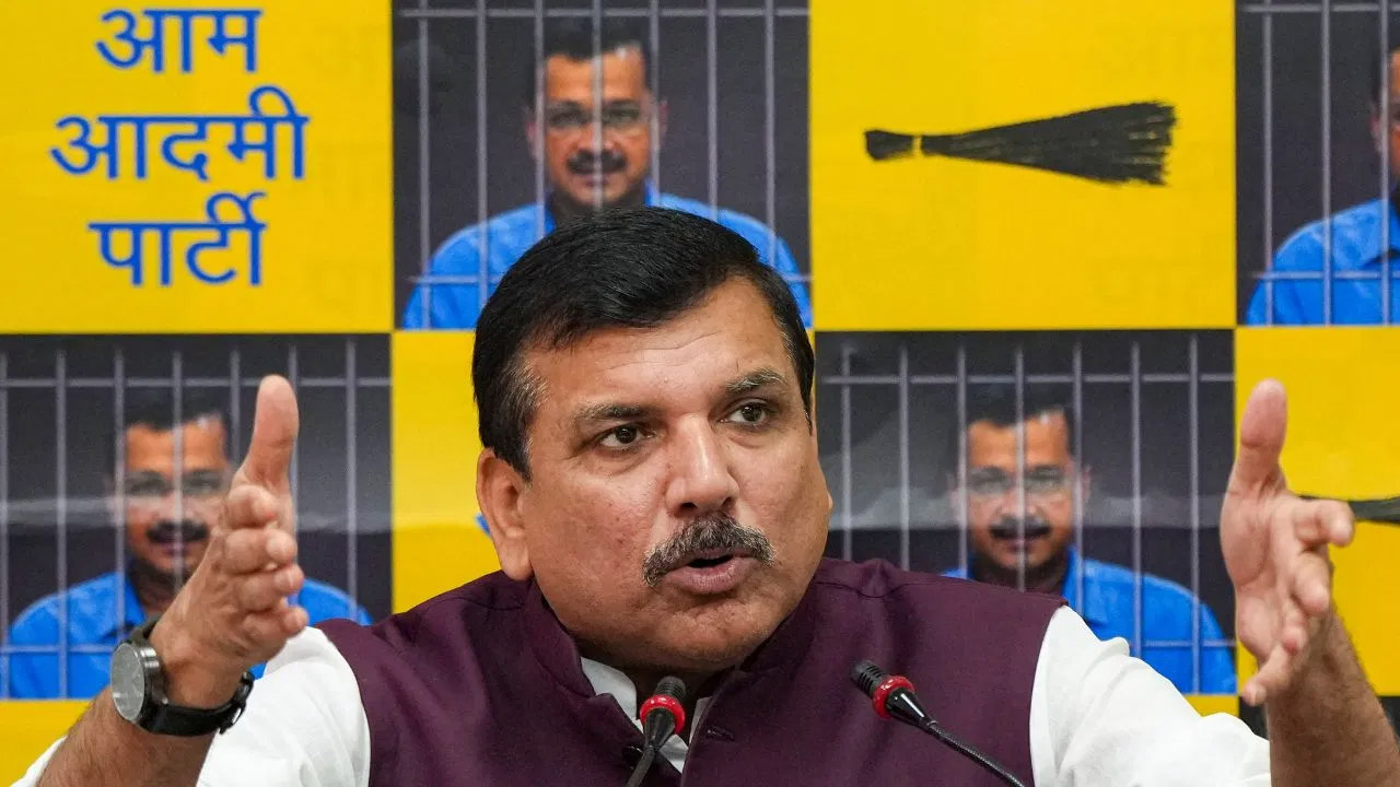 पीएम मोदी CCTV से कर रहे अरविंद केजरीवाल की निगरानी : संजय सिंह